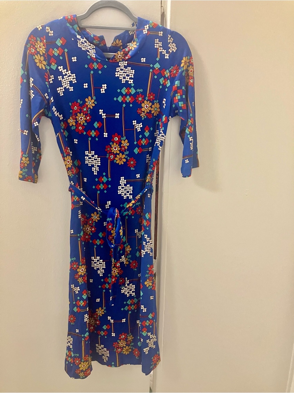 Vintage 70s Classic Lady by Constantine Blue Floral Polyester Dress 12.5 Sz M.